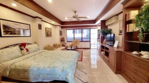 Yensabai Condotel 300 metres to Walking Street
